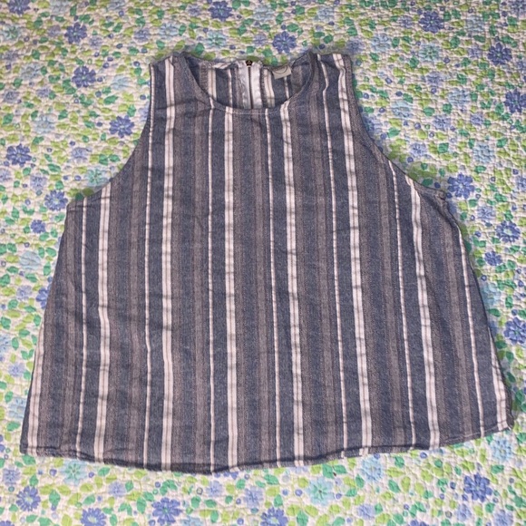 Anthropologie Tops - Anthropology Paper Crane Top